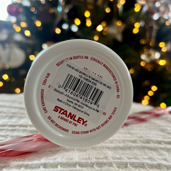 Stanley 40 Oz Quencher Tumbler Mistletoe Christmas Limited Edition New with Box - Picture 7 of 8